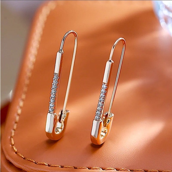 Gold Plated Zircon Safety Pin Earrings, Minimalist, Punk, Gift For Teena… - Picture 7 of 9